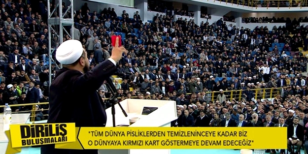 Abdülmetin Balkanlıoğlu Hoca, Trabzon'da 'kırmızı kart' gösterdi!