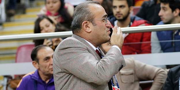 Sevinçten diş döktü