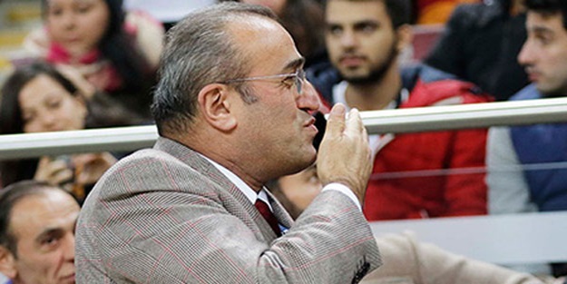 Abdurrahim Albayrak'ın dişleri döküldü