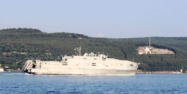 ABD'ye ait askeri gemi Çanakkale Boğazı'ndan geçti