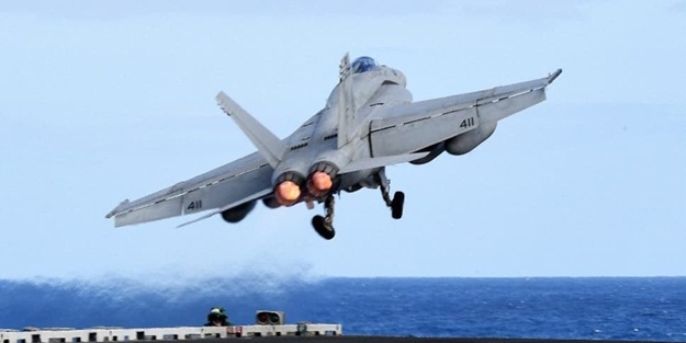 ABD'ye ait savaş uçağı düştü