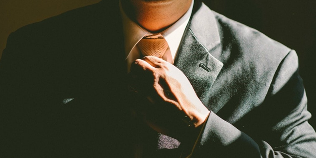 ABD'ye muhalif bakanlar istifa ettirildi!