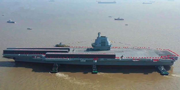 ABD'yi korkutan gelişme! Yeni uçak gemisi tersaneden çıktı