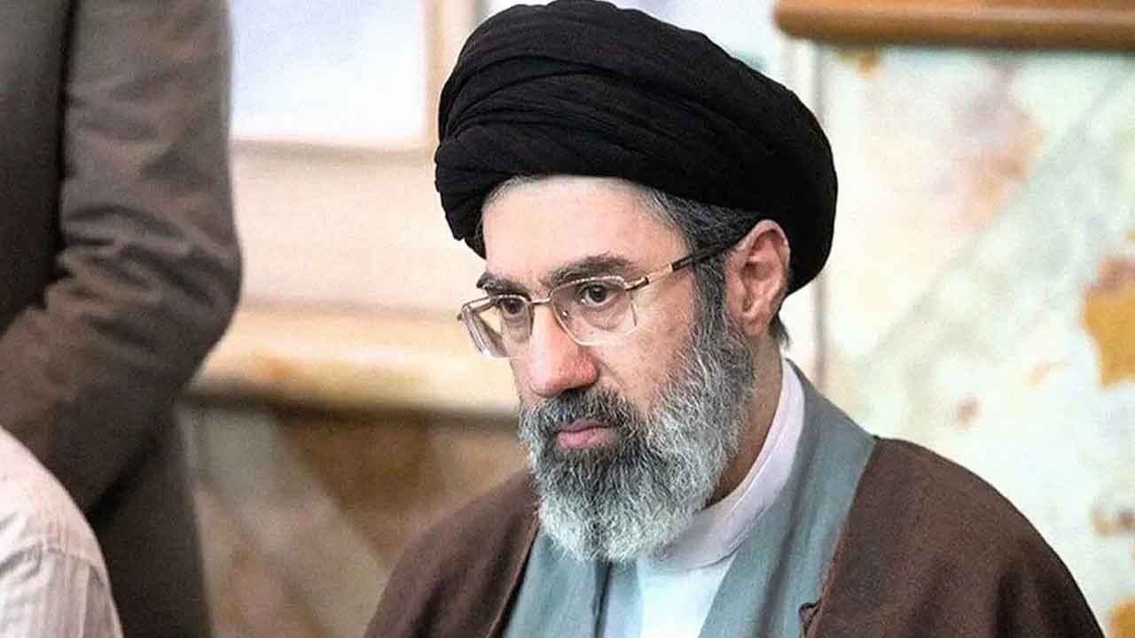 ABD’yi ters köşe eden taktik! Hamaney’in oğlu gizli gizli gitmiş