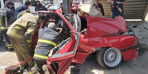 Abi kardeşin karıştığı feci kaza güvenlik kamerasına böyle yansıdı