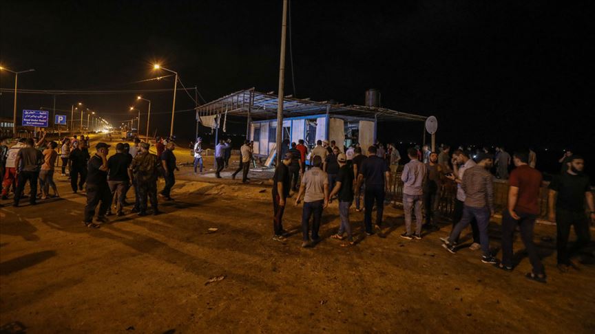 Abluka altındaki Gazze'de 3 polisin öldüğü patlamaların ardından acil durum ilan edildi
