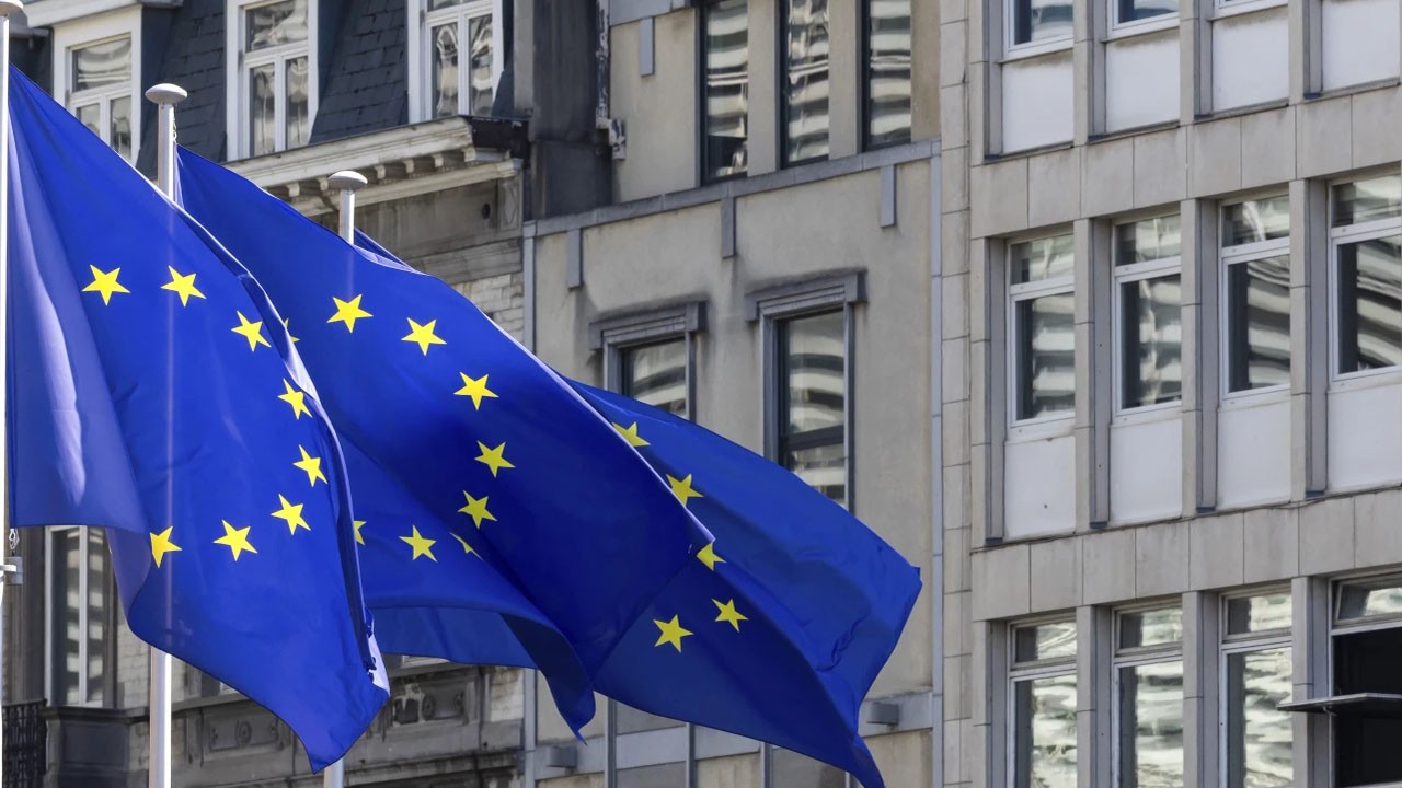 AB, Rusya'ya yönelik yaptırımları kaldırmayacak