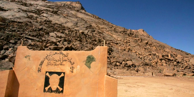 Aç domuz Fransa'nın nükleer 'deneme tahtası': Cezayir Osmanlı Çölleri!