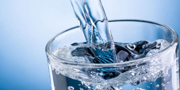 Aç karnına içilen suyun muhteşem etkisi