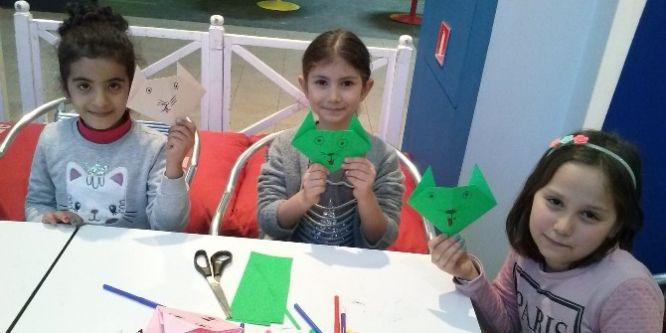 Minikler origami yaptı