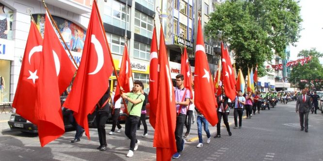 Edremit’te 19 Mayıs kutlaması