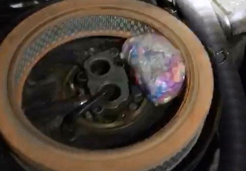 Otomobilin hava filtresinden bakın ne çıktı