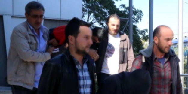 Açamadıkları kasaları çaldılar