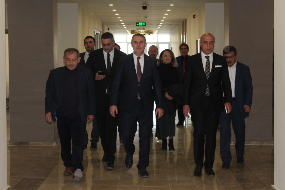 Acar: “İlimize daha iyi hizmet etmenin gayreti içerisindeyiz” 