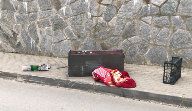 Acemi hırsızlar boylarından büyük işe kalkıştı