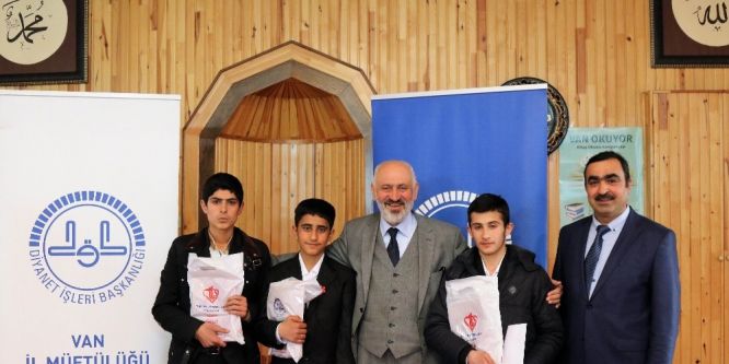 Kur’an-ı Kerimi güzel okuma bölge yarışması