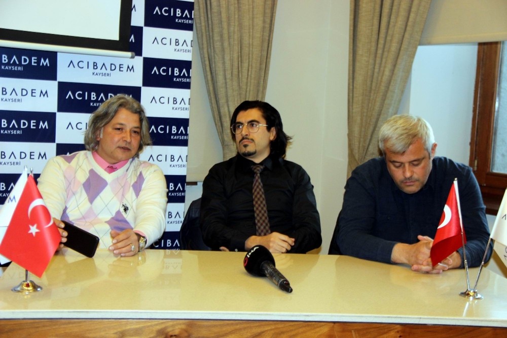 Acıbadem Kayseri Hastanesi’nden sınava girecek öğrencilere seminer verildi 