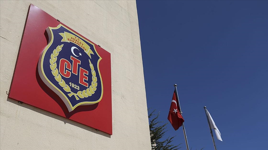 Açık cezaevlerindeki hükümlülerin Kovid-19 izni 2 ay uzatıldı