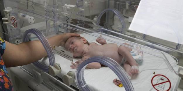 Açık omurga ile doğdu