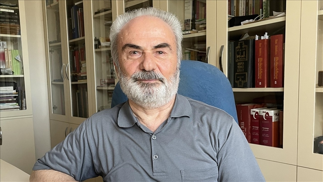 “Açıklamalı Mesnevî” Timaş Yayınları’ndan çıktı