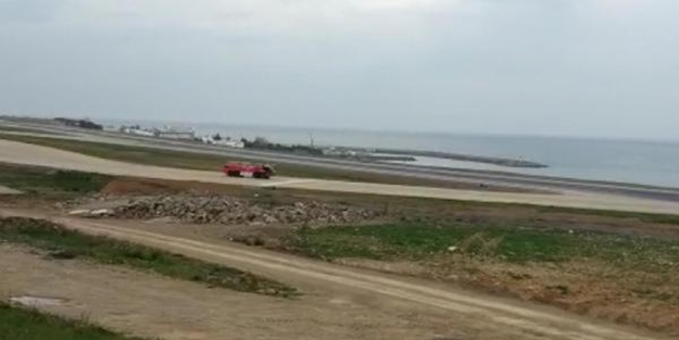 Acil iniş isteyen ambulans uçak Trabzon'a güvenli bir şekilde indi