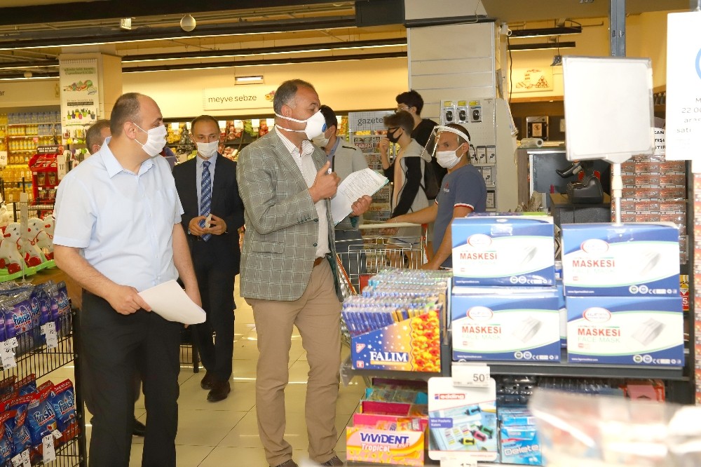 Açılan alışveriş merkezleri belediye ekiplerince denetleniyor 