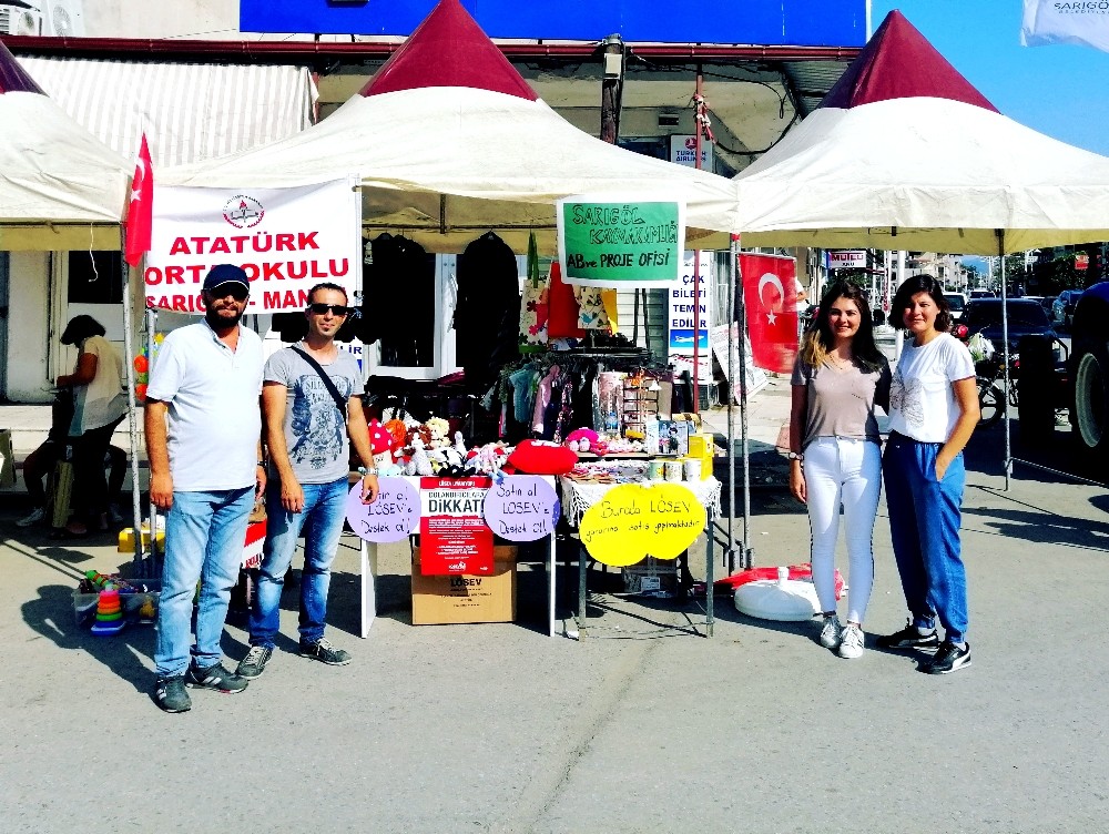 Açılan standın tüm geliri LÖSEV’e 