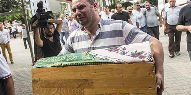 Acılı baba yürek dağladı! 'Sadece eşim ve kızımı kaybetmedim...'