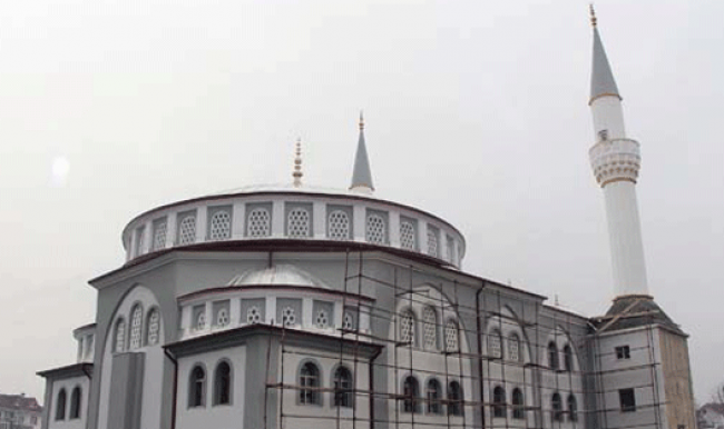 Açılışı bile yapılmayan camiden şok manzara!