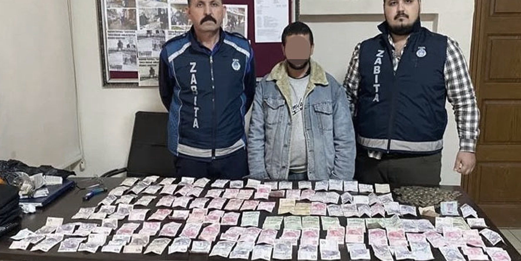 Açım deyip dilendi, üzerinden çıkan paranın miktarı şok etti!