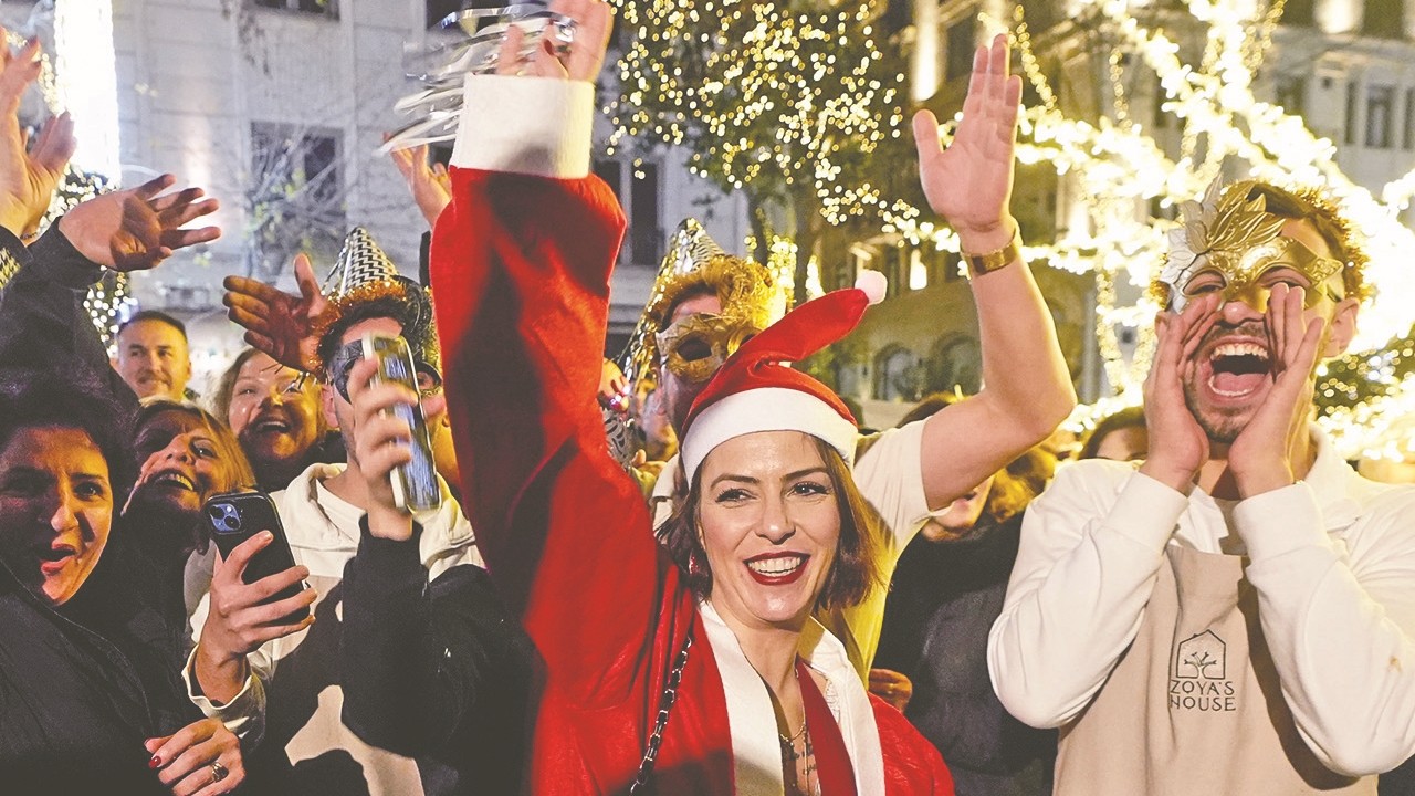 “Açız” diyenler sabaha kadar içip eğlendiler