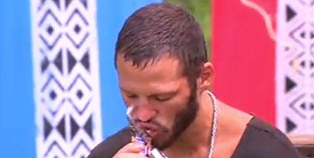 Dünya toplatıyor, Acun yediriyor!