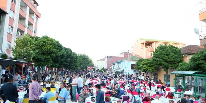 Pamukova Büyükşehir iftarında buluşuyor