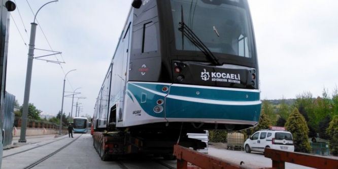 Tramvay hattında ray montajı tamamlandı