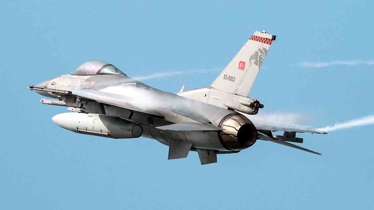 Ada için hava kalkanı: Türk F-16’ları Kıbrıs yolunda