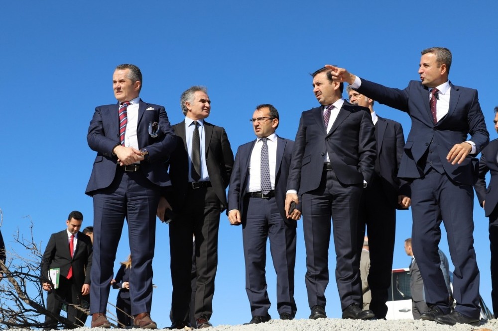 Adalet Bakan Yardımcısı Uğurhan Kuş, Foça’yı ziyaret etti 