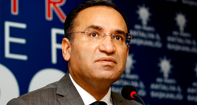 Adalet Bakanı Bekir Bozdağ, Fransa'daki terör saldırısını kınadı