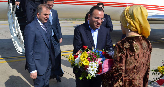 Adalet Bakanı Bozdağ, Siirt Adliyesini ziyaret etti