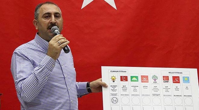 Adalet Bakanı Gül: Ülke yönetmek bisiklete binmeye, sirk yapmaya benzemez