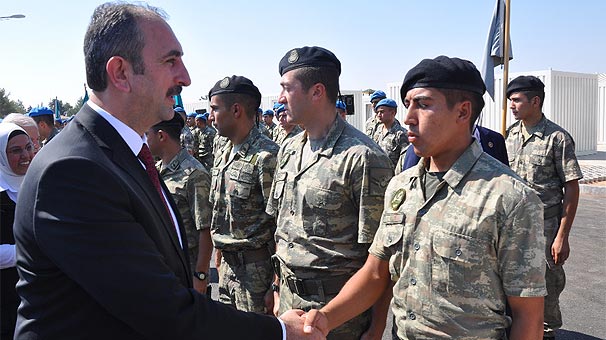 Adalet Bakanı Gül'den sınır karakoluna ziyaret