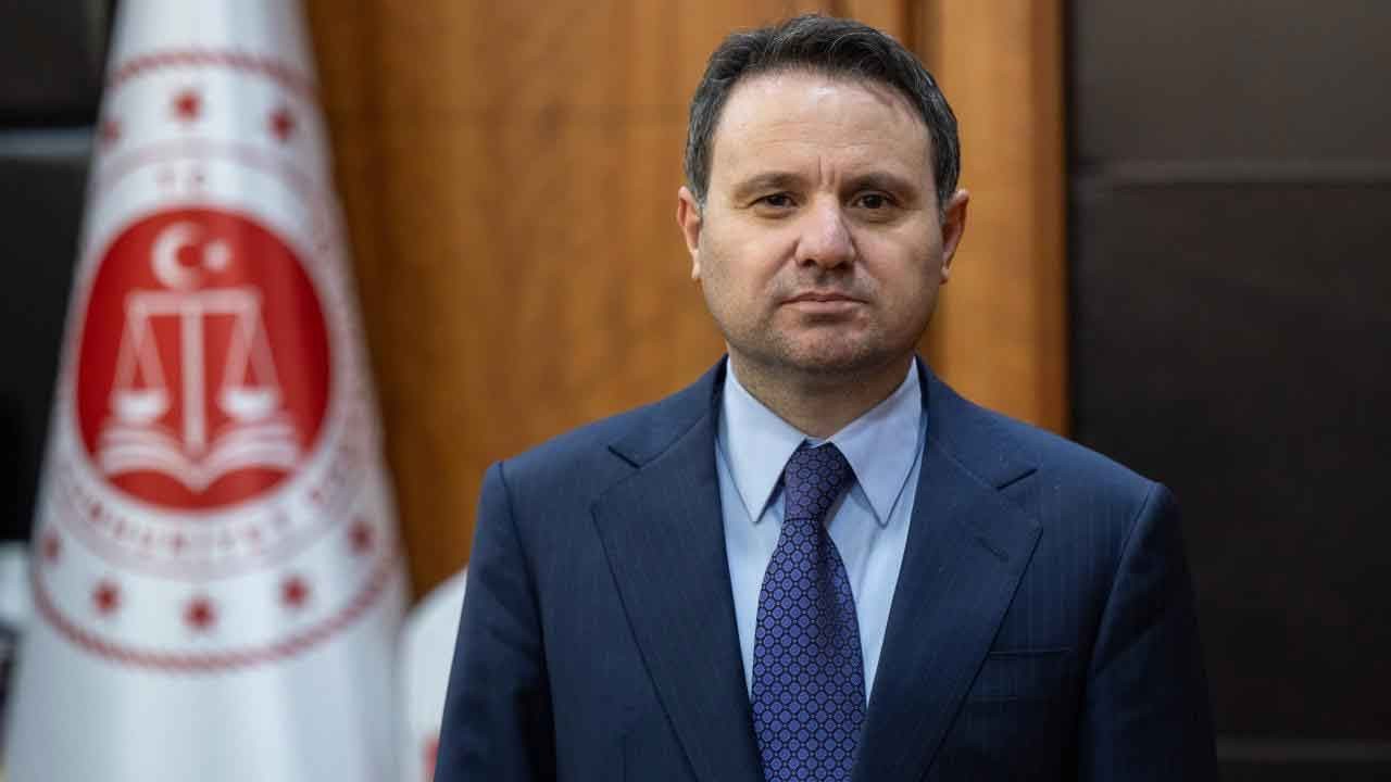 Bakan Gürlek'in "cezaevleri" paylaşımına Türkiye'den destek yağıyor