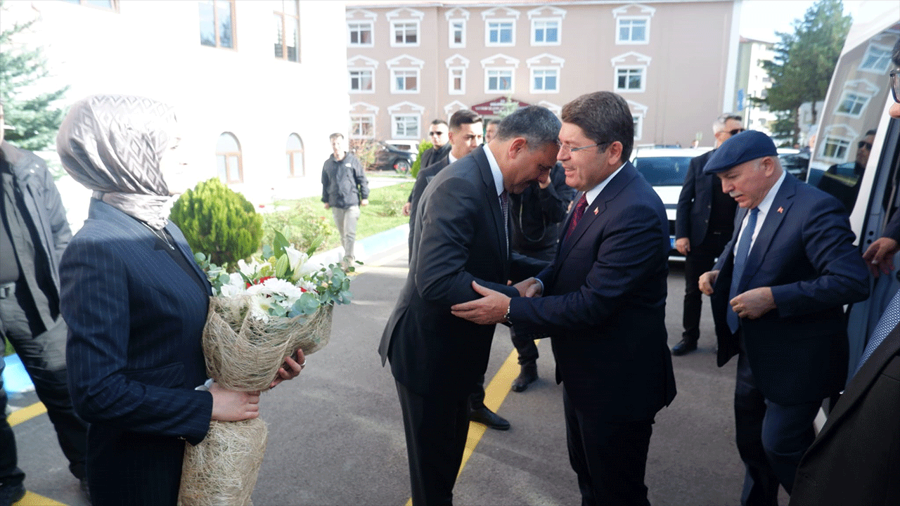 Adalet Bakanı Yılmaz Tunç Erzurum'da