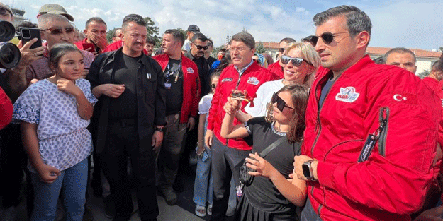 Adalet Bakanı Yılmaz Tunç TEKNOFEST’i ziyaret etti