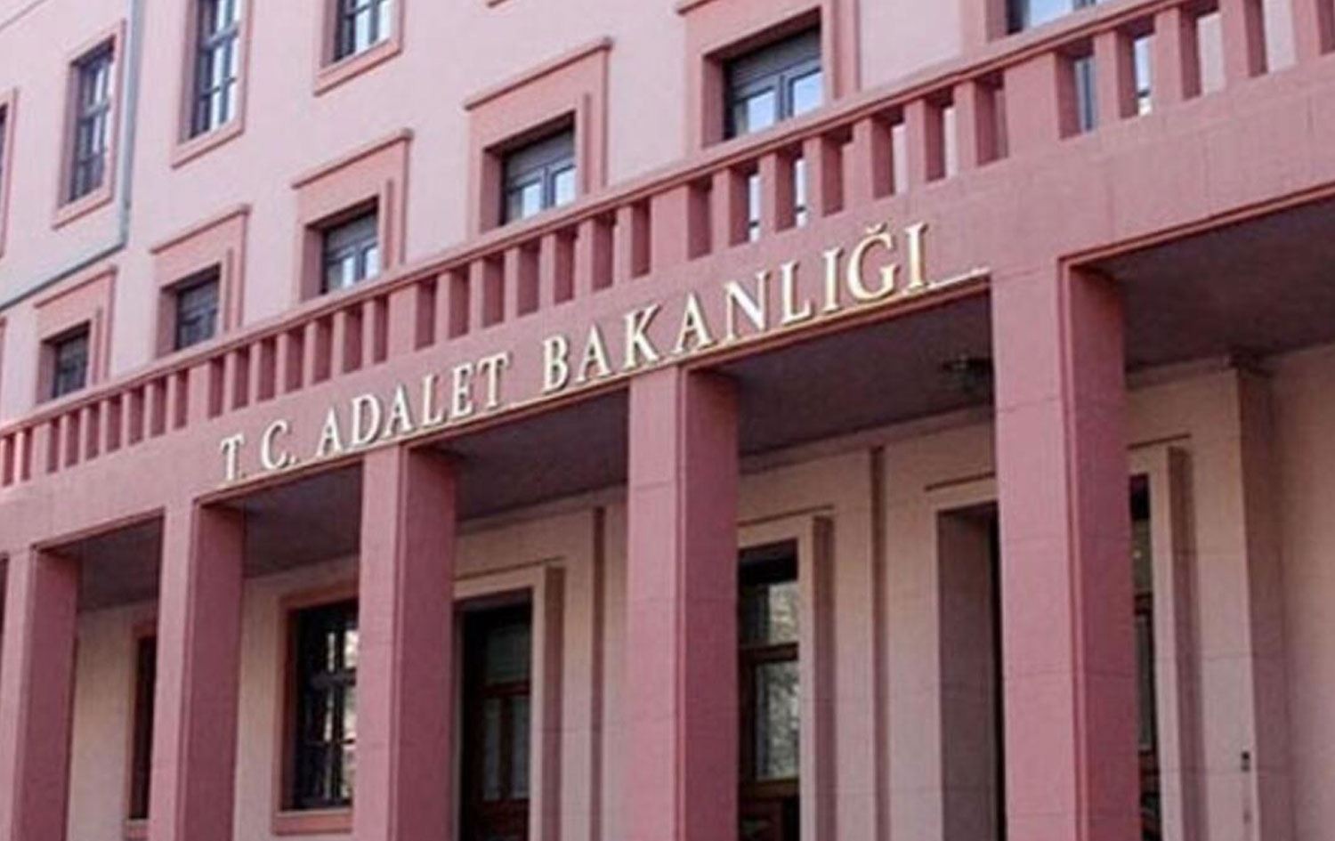 Adalet Bakanlığı 11 bin 205 personel alıyor