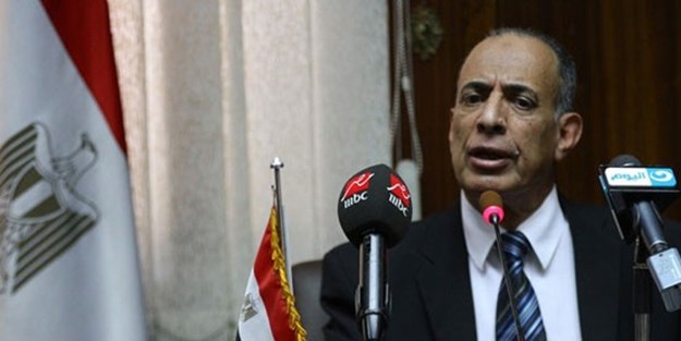 Adaletin çöktüğü Mısır'da darbeci Adalet Bakanı istifa etti