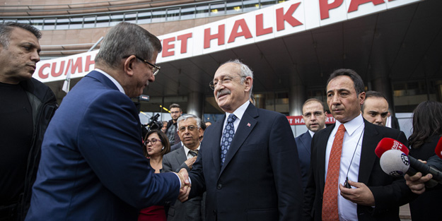 Adam kendisine bile muhalif! Davutoğlu motoru yaktı