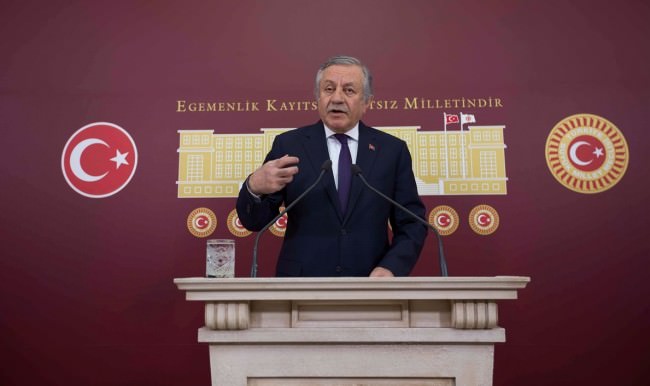 Adan: Eğer Atatürk uyansa CHP'yi kapatır