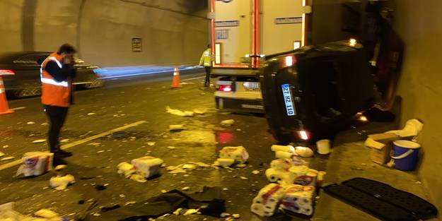 Adana-Ankara Otoyolu'nda zincirleme kaza: 4 yaralı