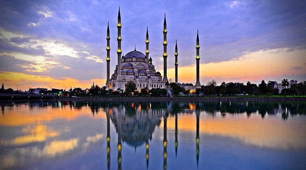 Adana bayram namazı saat kaçta? Adana kurban bayramı namazı kaçta 2022?