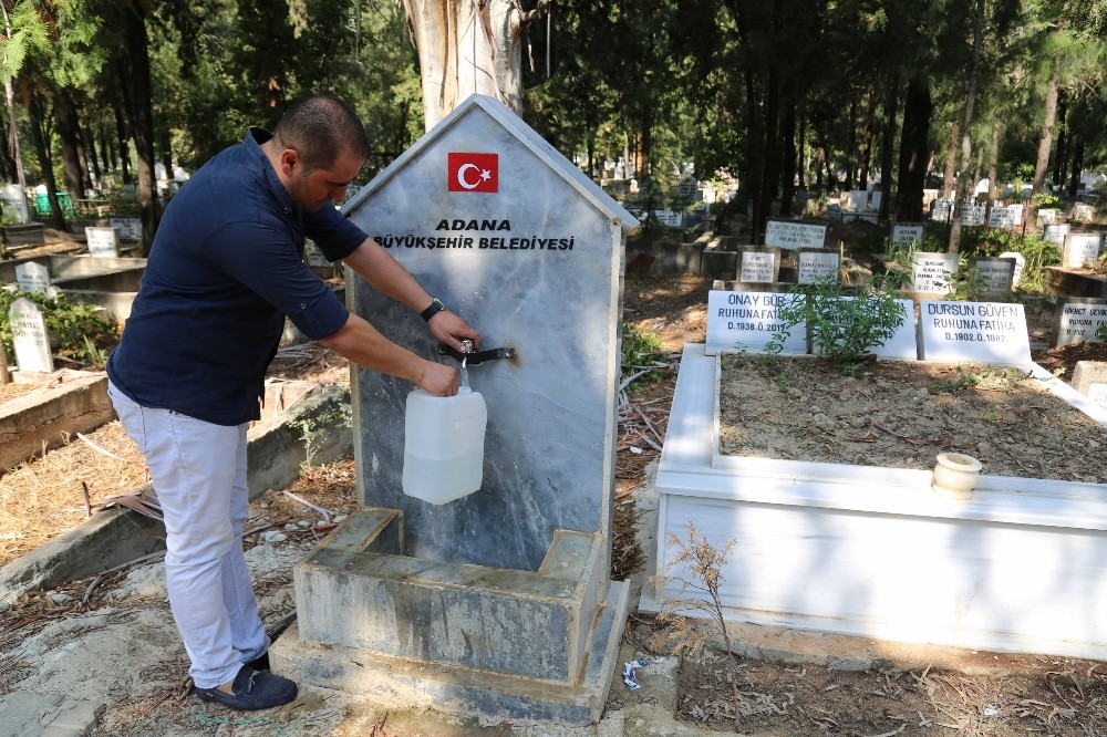 Adana bayrama hazırlanıyor 